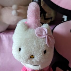 hello kitty earmuffs cute 🥰